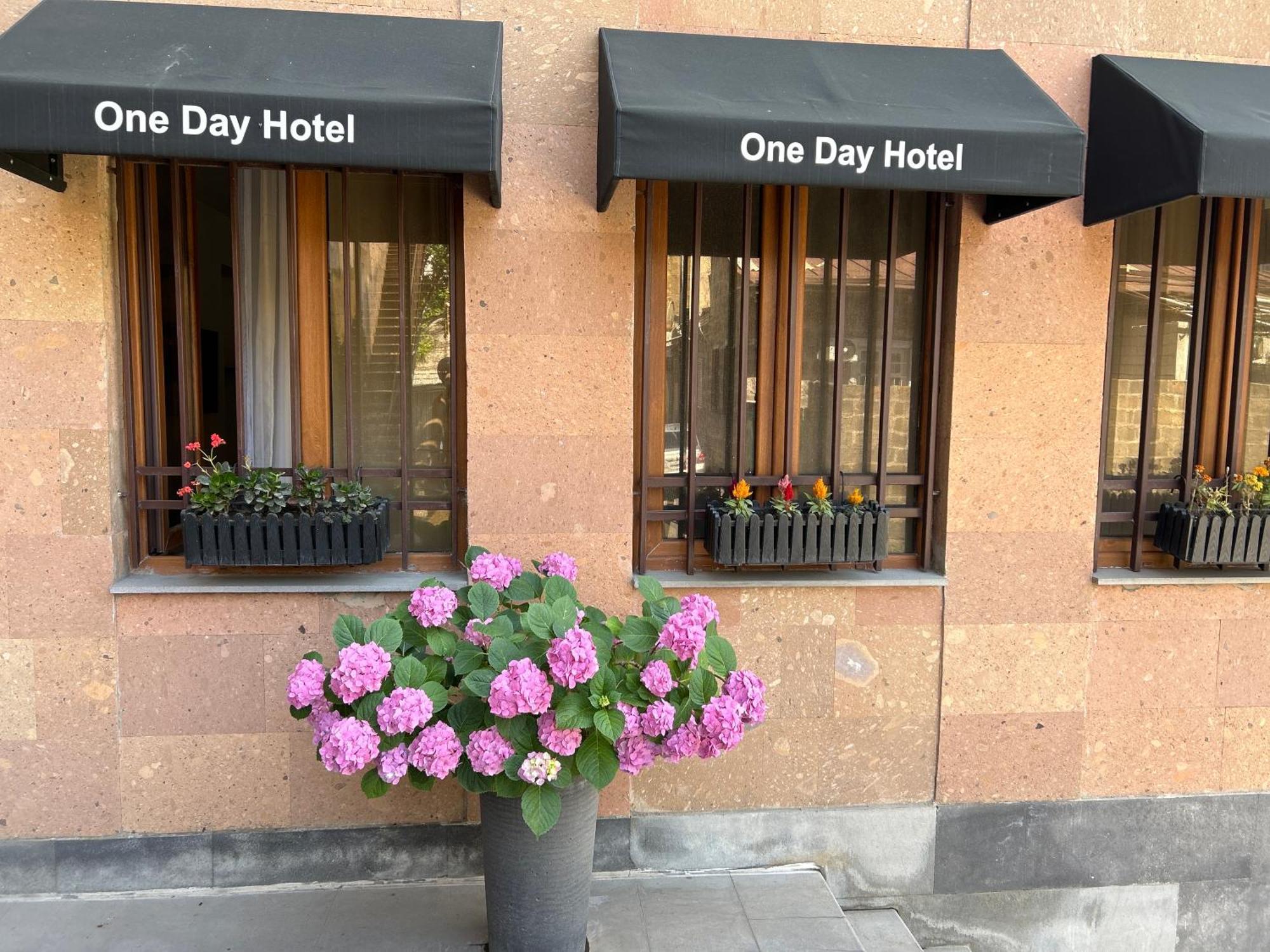 One Day Hotel Jerevan Exteriér fotografie